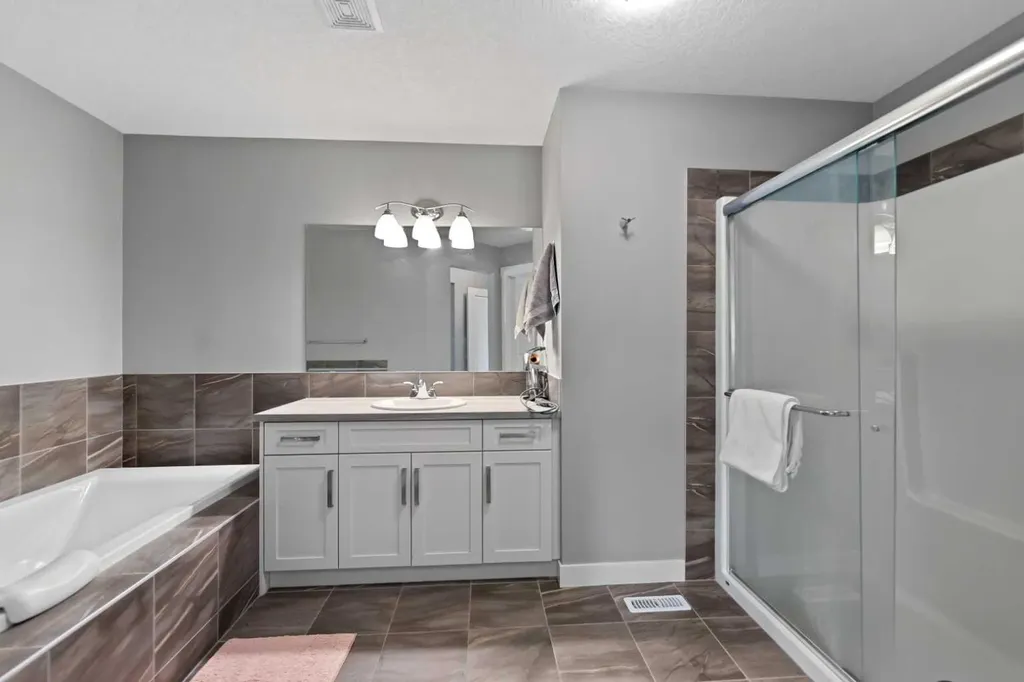 68 Nolanlake Point NW Calgary AB T3R0W2