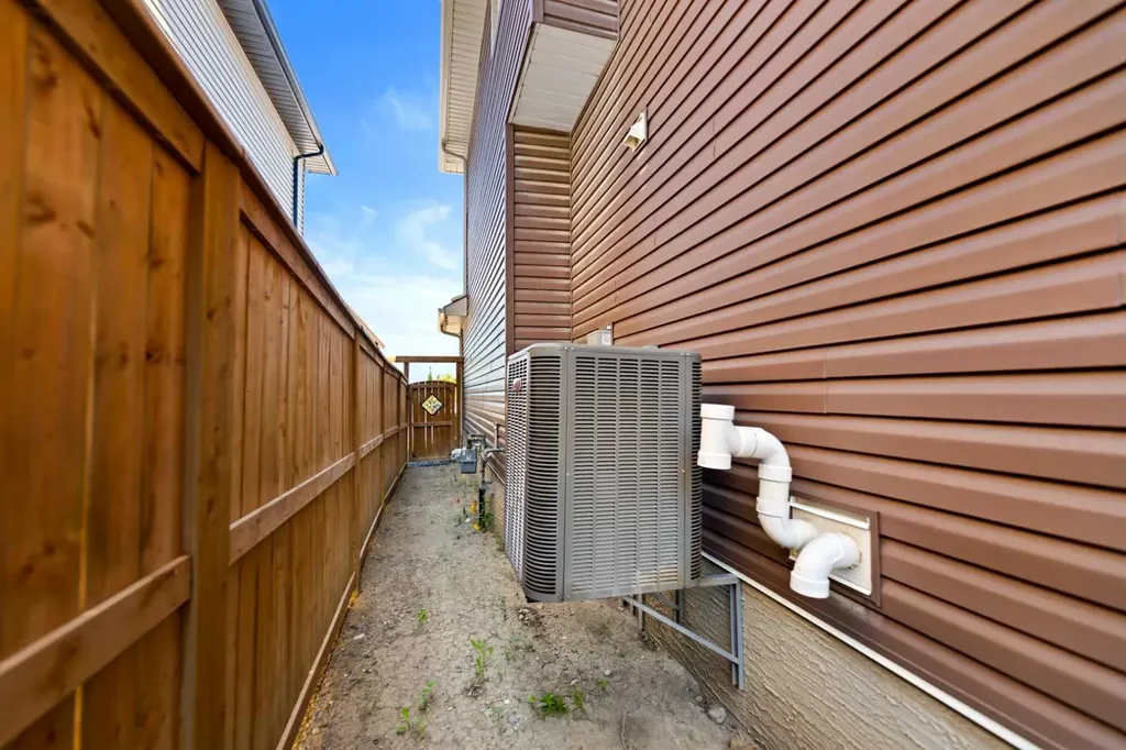68 Nolanlake Point NW Calgary AB T3R0W2