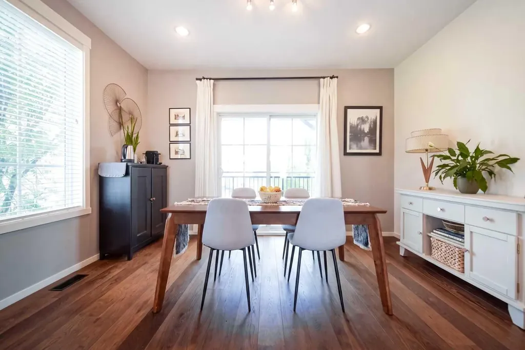 211 Copperpond Common SE Calgary AB T2Z 1G5