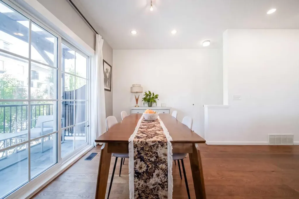 211 Copperpond Common SE Calgary AB T2Z 1G5