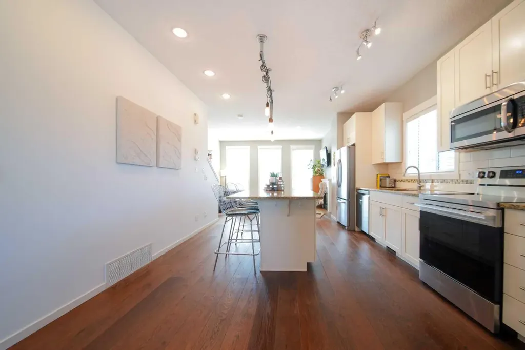 211 Copperpond Common SE Calgary AB T2Z 1G5