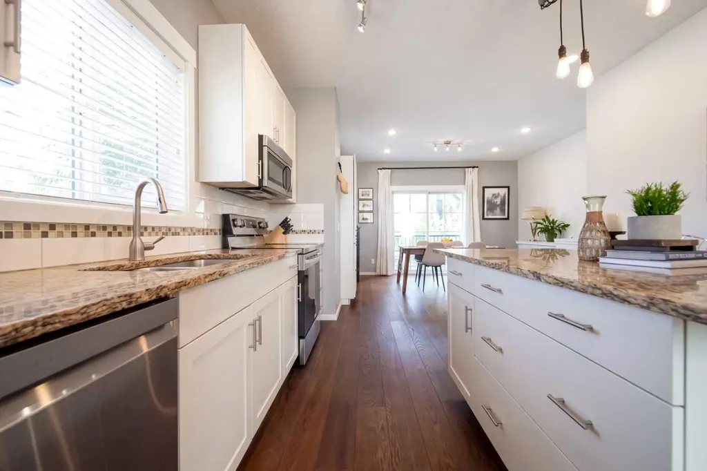 211 Copperpond Common SE Calgary AB T2Z 1G5