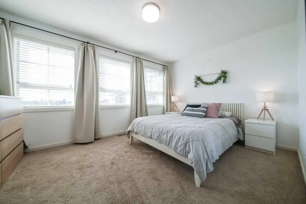 211 Copperpond Common SE Calgary AB T2Z 1G5