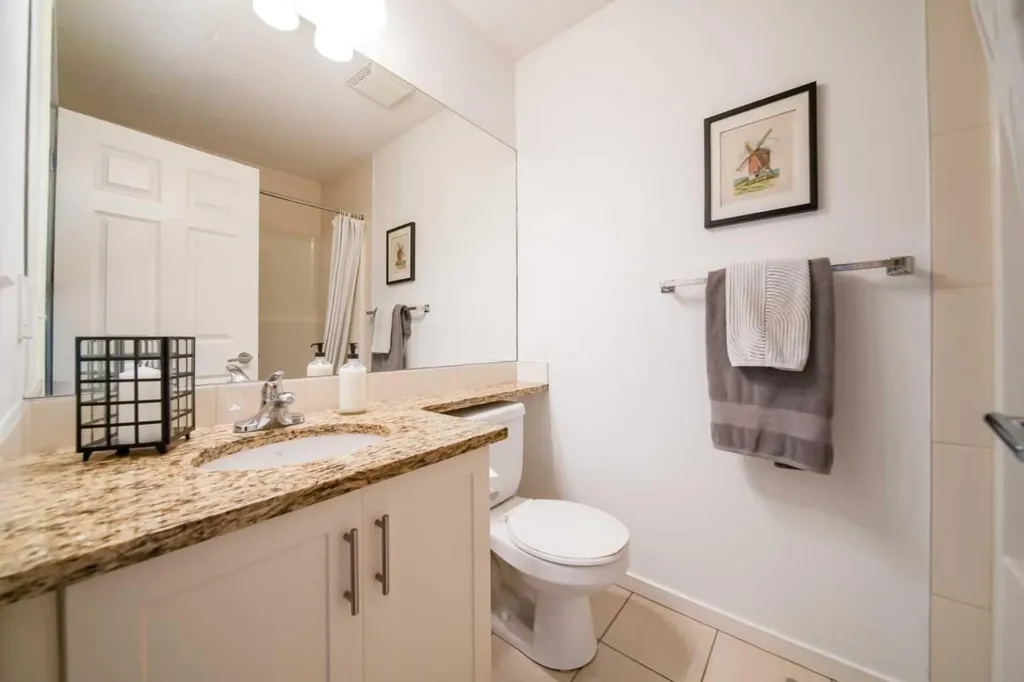 211 Copperpond Common SE Calgary AB T2Z 1G5