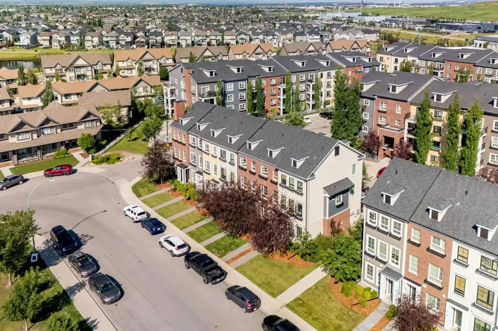 211 Copperpond Common SE Calgary AB T2Z 1G5