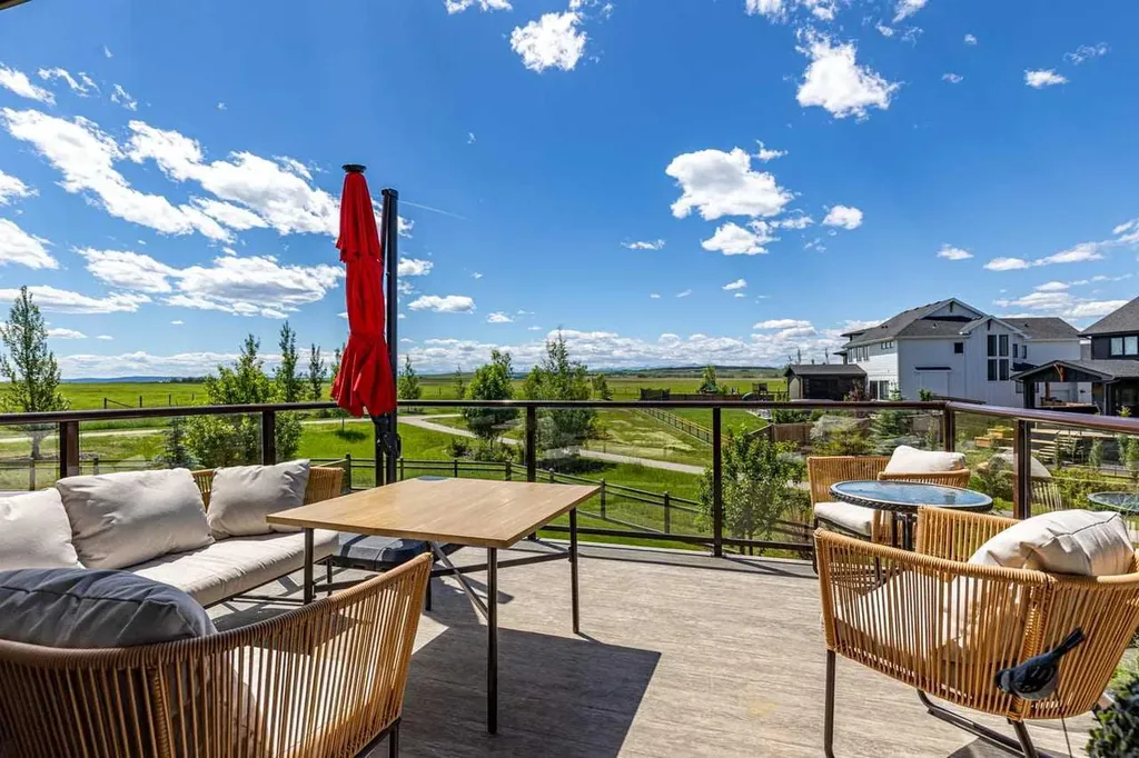 90 Juneberry Heights Rural Rocky View County AB T3Z0E6