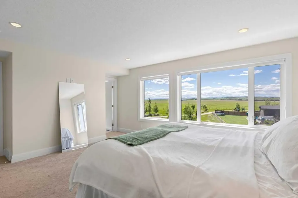 90 Juneberry Heights Rural Rocky View County AB T3Z0E6