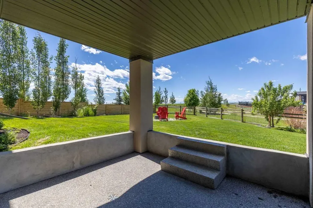 90 Juneberry Heights Rural Rocky View County AB T3Z0E6