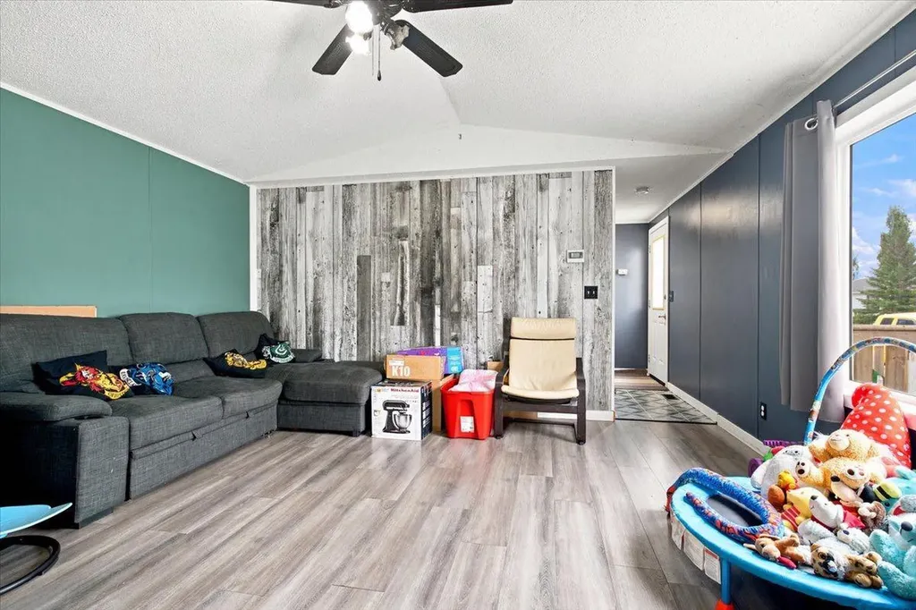 10807 97 Street Clairmont AB T0H0W0