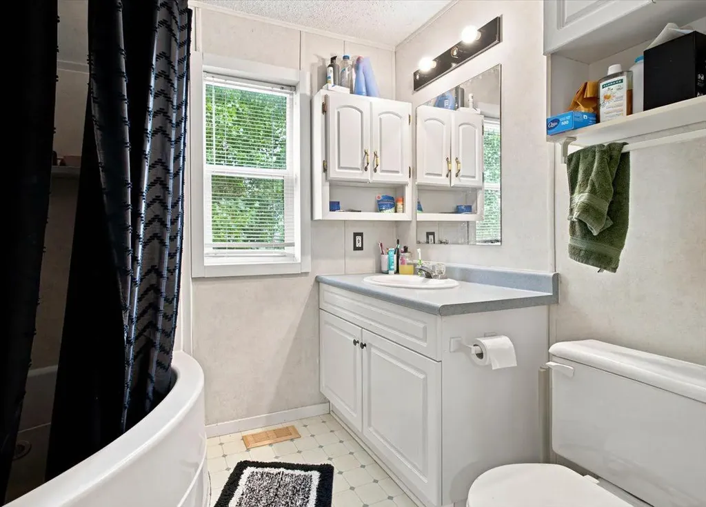 10807 97 Street Clairmont AB T0H0W0