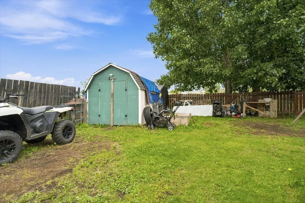 10807 97 Street Clairmont AB T0H0W0