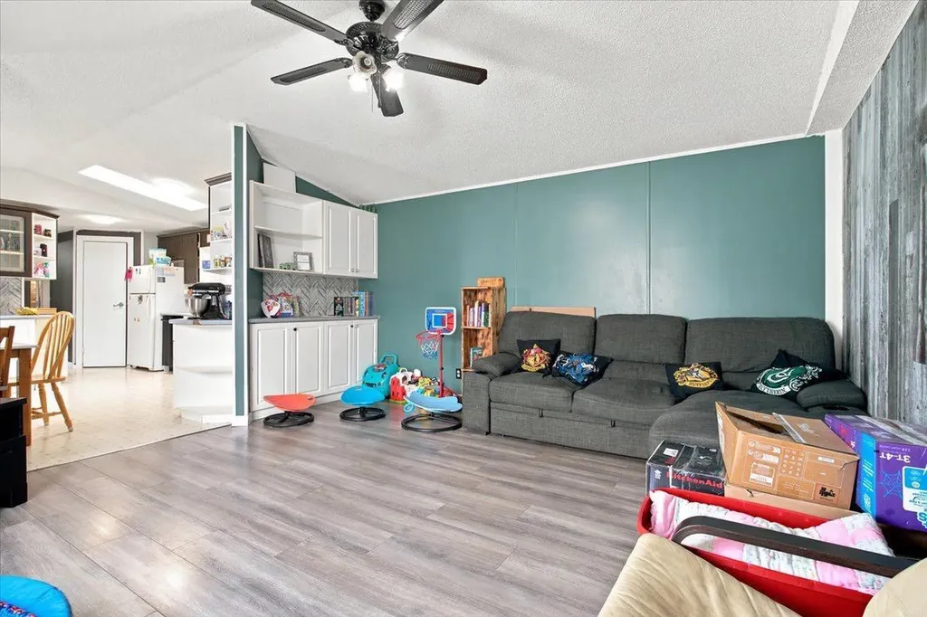 10807 97 Street Clairmont AB T0H0W0