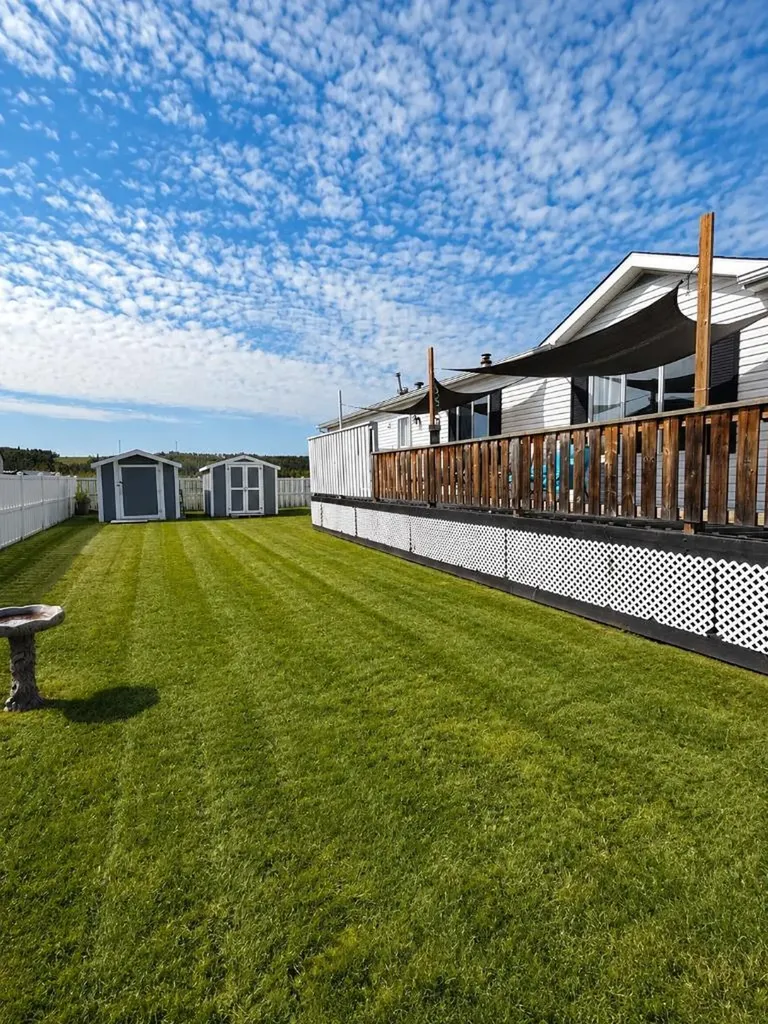 21 Jackson Place Whitecourt AB T7S1T7
