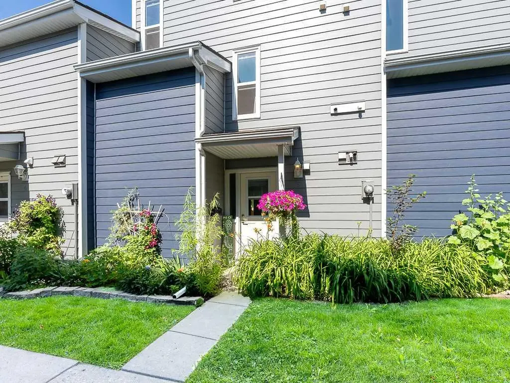 93 Grier Place NE Calgary AB T2K 5Y5