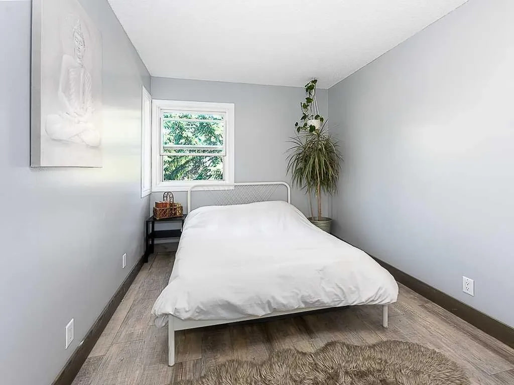 93 Grier Place NE Calgary AB T2K 5Y5