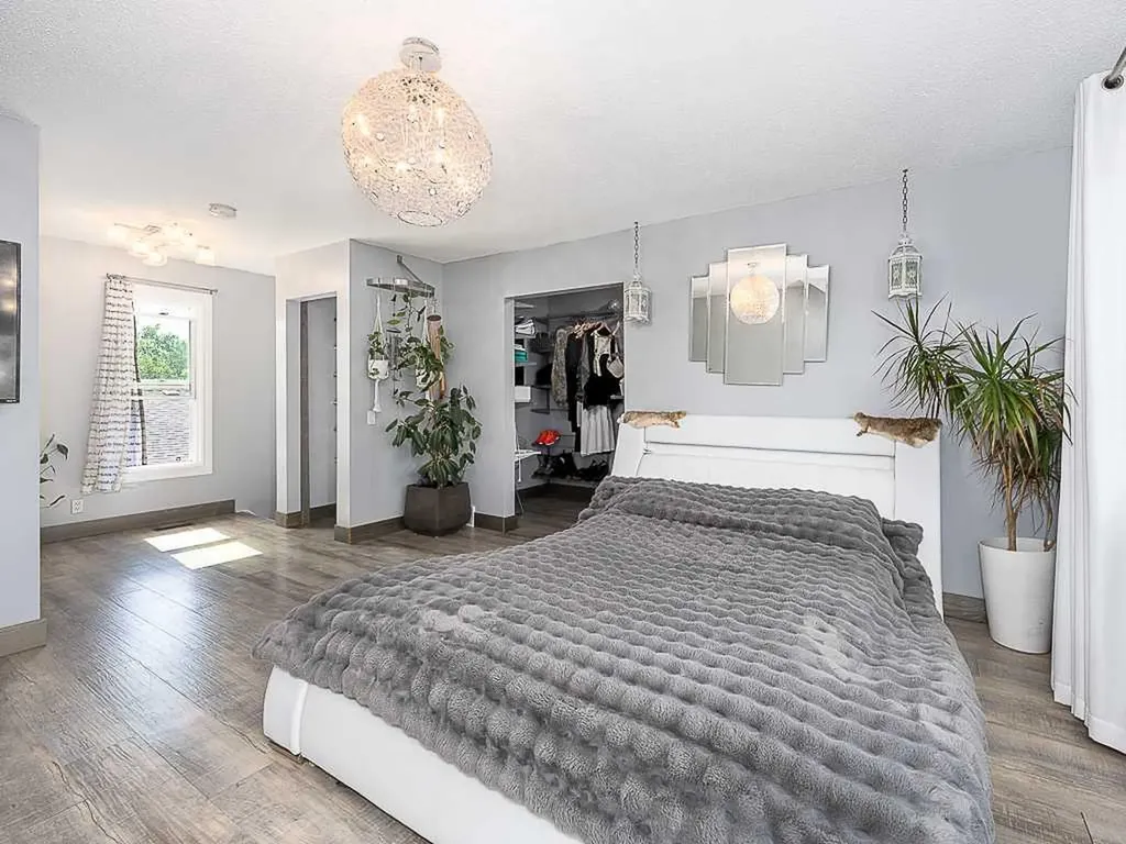 93 Grier Place NE Calgary AB T2K 5Y5