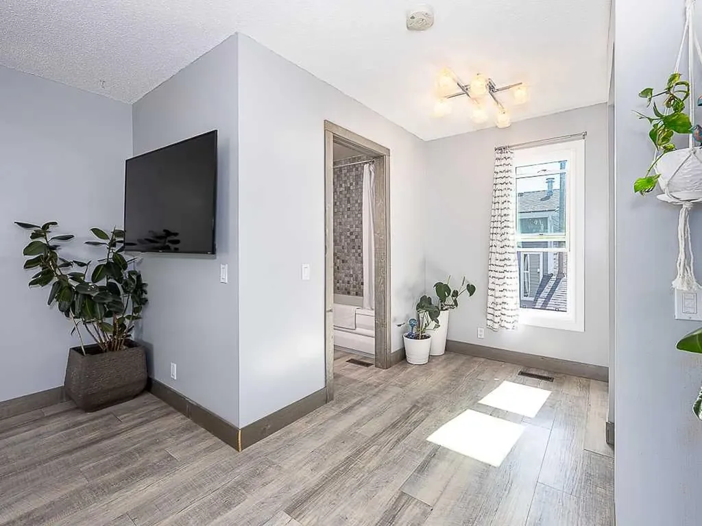 93 Grier Place NE Calgary AB T2K 5Y5