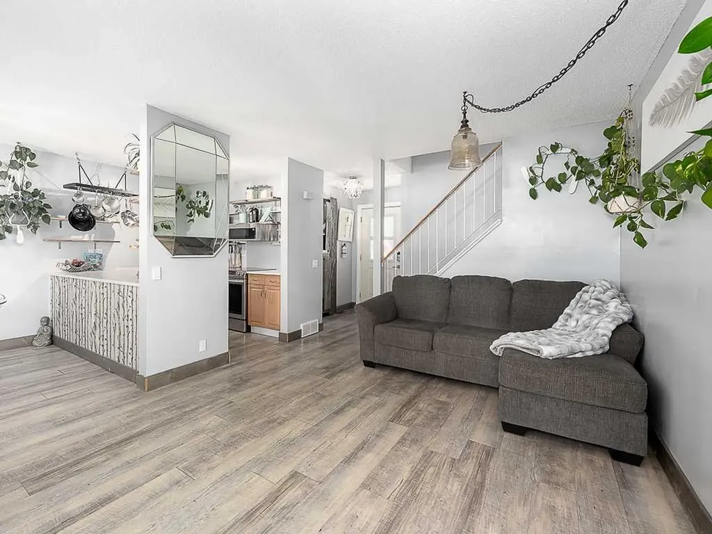 93 Grier Place NE Calgary AB T2K 5Y5