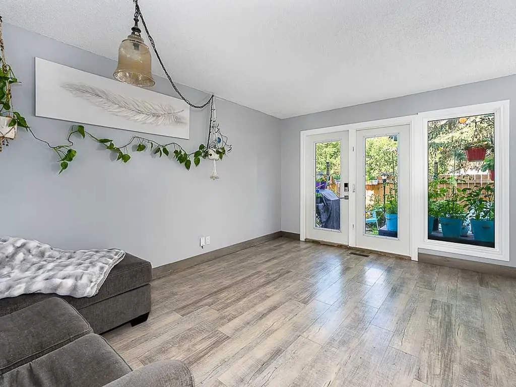 93 Grier Place NE Calgary AB T2K 5Y5