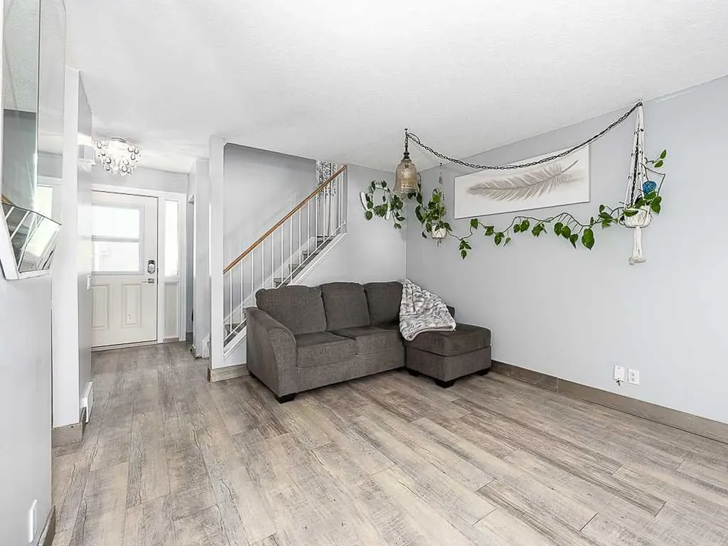 93 Grier Place NE Calgary AB T2K 5Y5