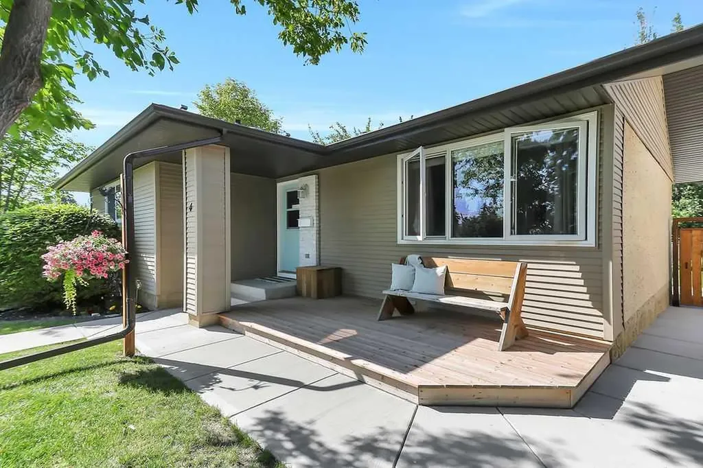 4 Anders Street Red Deer AB T4R 1B8