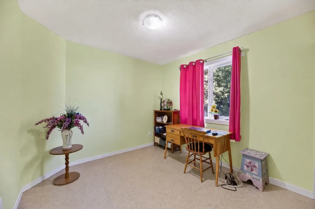 1514 Mary Place Didsbury AB T0M0W0