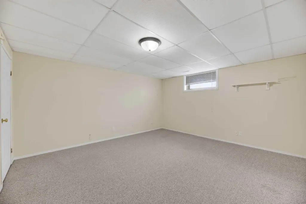 1514 Mary Place Didsbury AB T0M0W0