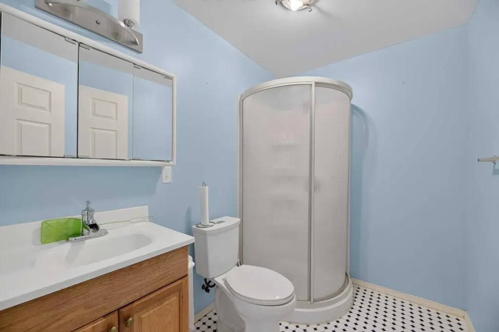 1514 Mary Place Didsbury AB T0M0W0