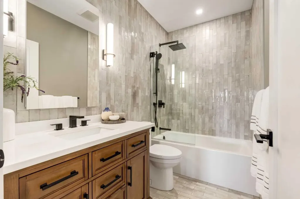 2031 30 Avenue SW Calgary AB T2T 1R3