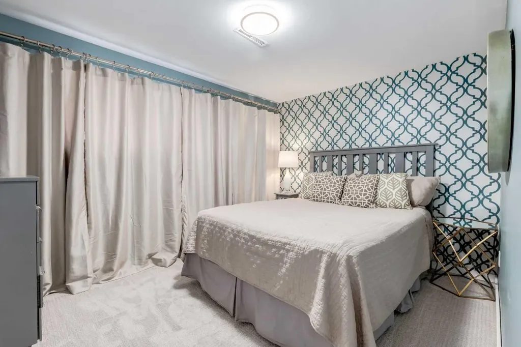 2031 30 Avenue SW Calgary AB T2T 1R3