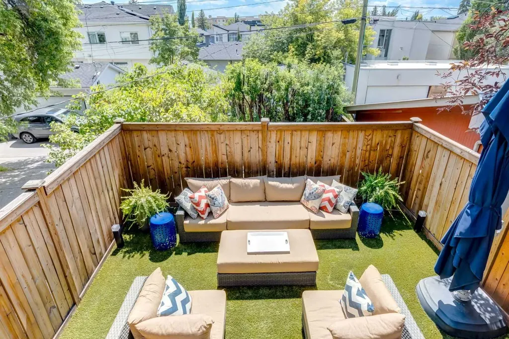 2031 30 Avenue SW Calgary AB T2T 1R3