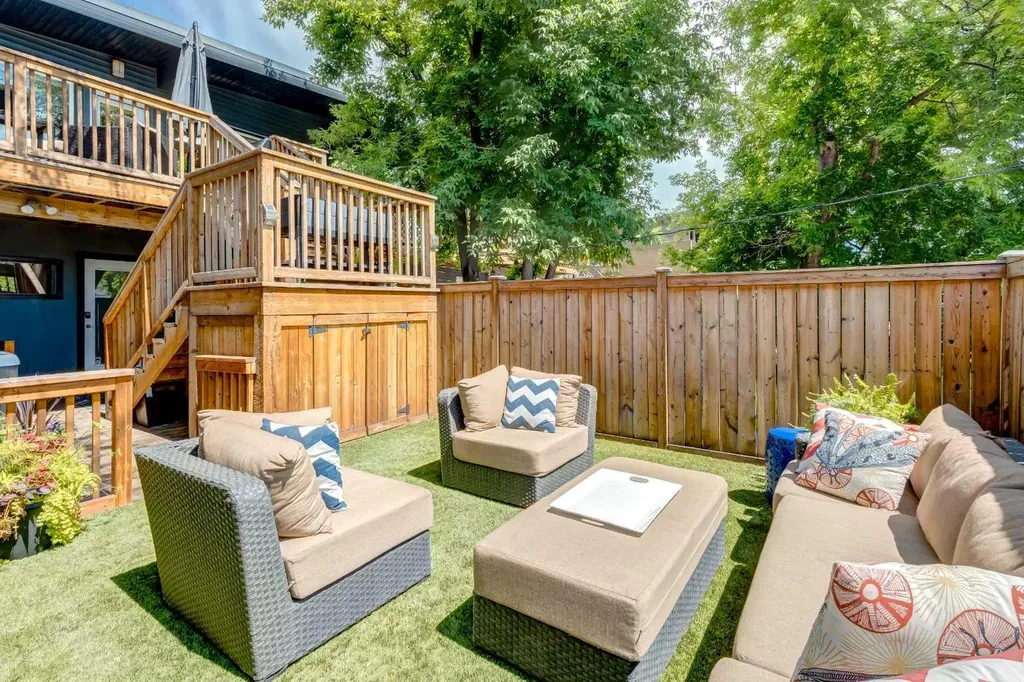 2031 30 Avenue SW Calgary AB T2T 1R3