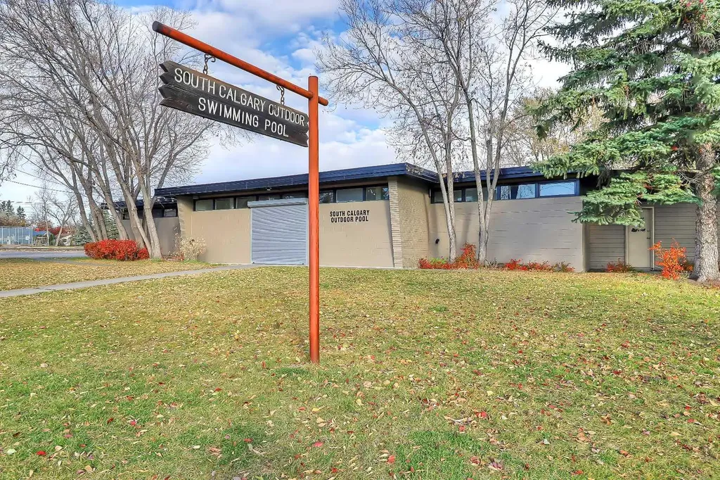 2031 30 Avenue SW Calgary AB T2T 1R3