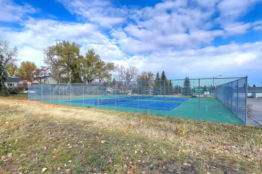 2031 30 Avenue SW Calgary AB T2T 1R3