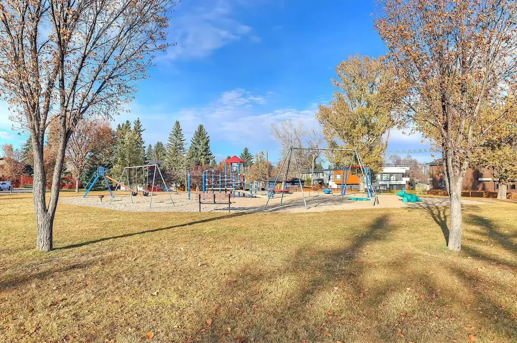 2031 30 Avenue SW Calgary AB T2T 1R3