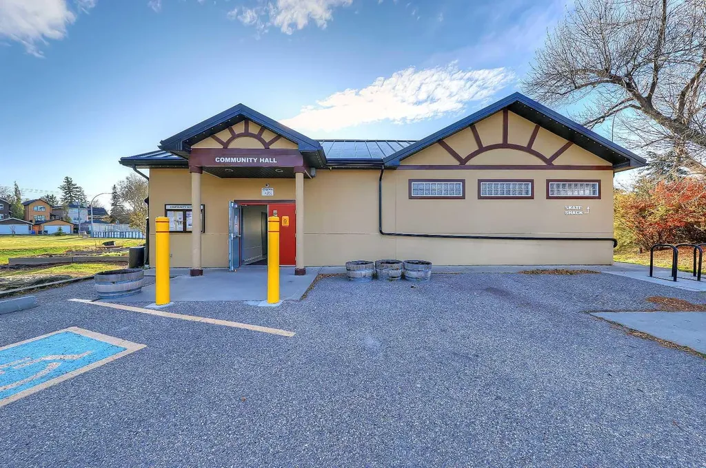2031 30 Avenue SW Calgary AB T2T 1R3