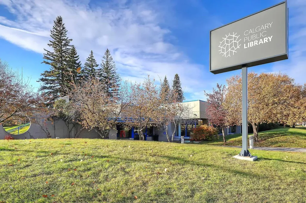 2031 30 Avenue SW Calgary AB T2T 1R3