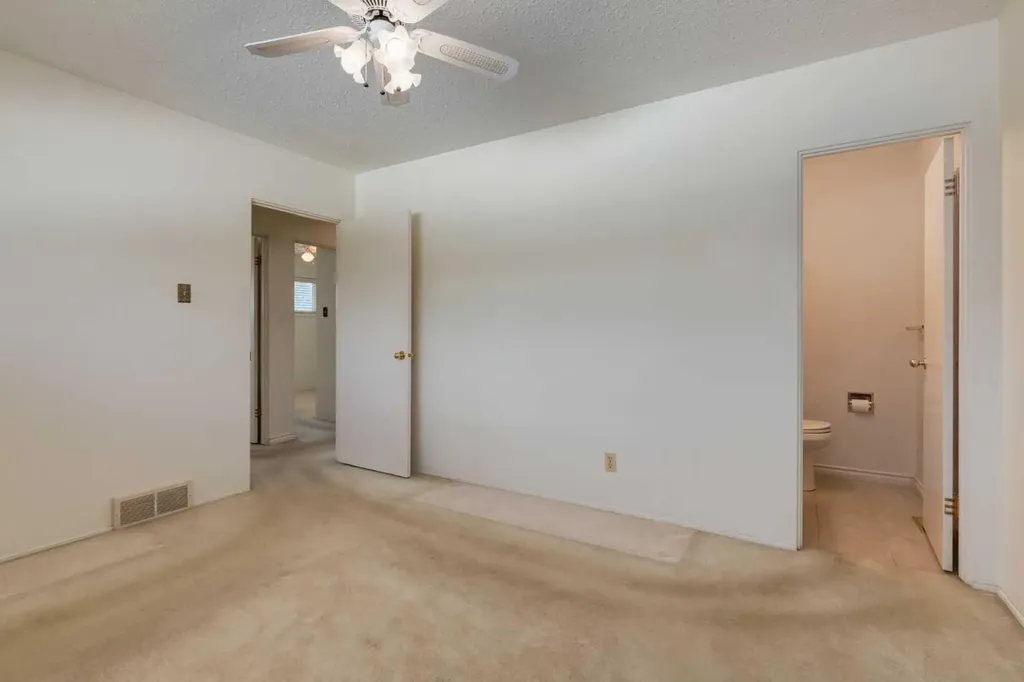 228 Maple Court Crescent SE Calgary AB T2J 1W2