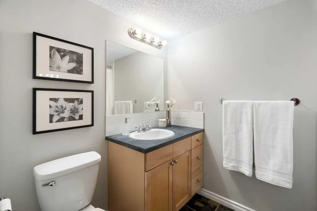 1540 29 Street NW Calgary AB T2N 4M1