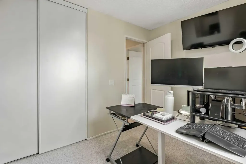 37 Erin Woods Place SE Calgary AB T2B 2W5