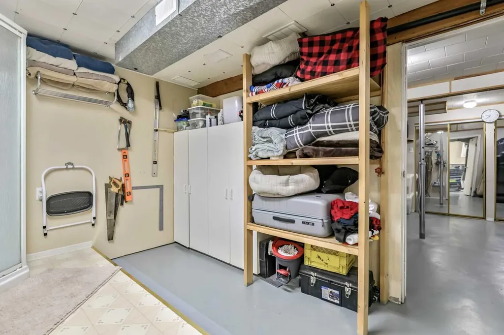 37 Erin Woods Place SE Calgary AB T2B 2W5
