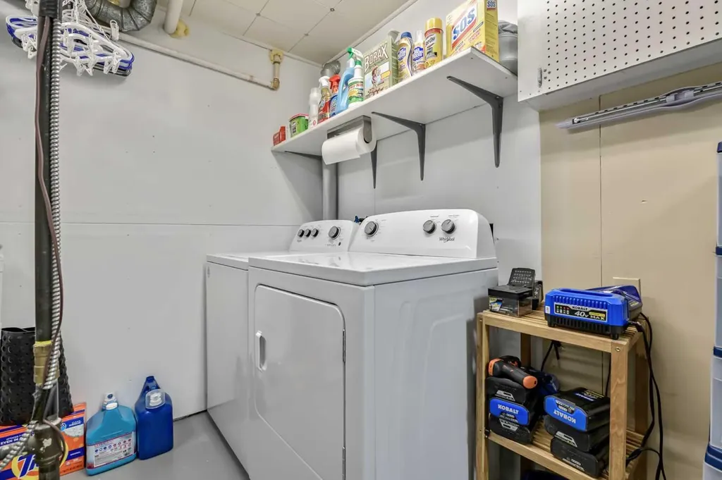 37 Erin Woods Place SE Calgary AB T2B 2W5