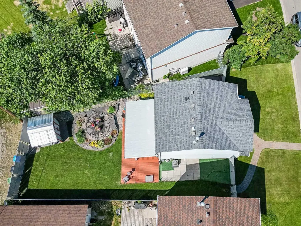 37 Erin Woods Place SE Calgary AB T2B 2W5
