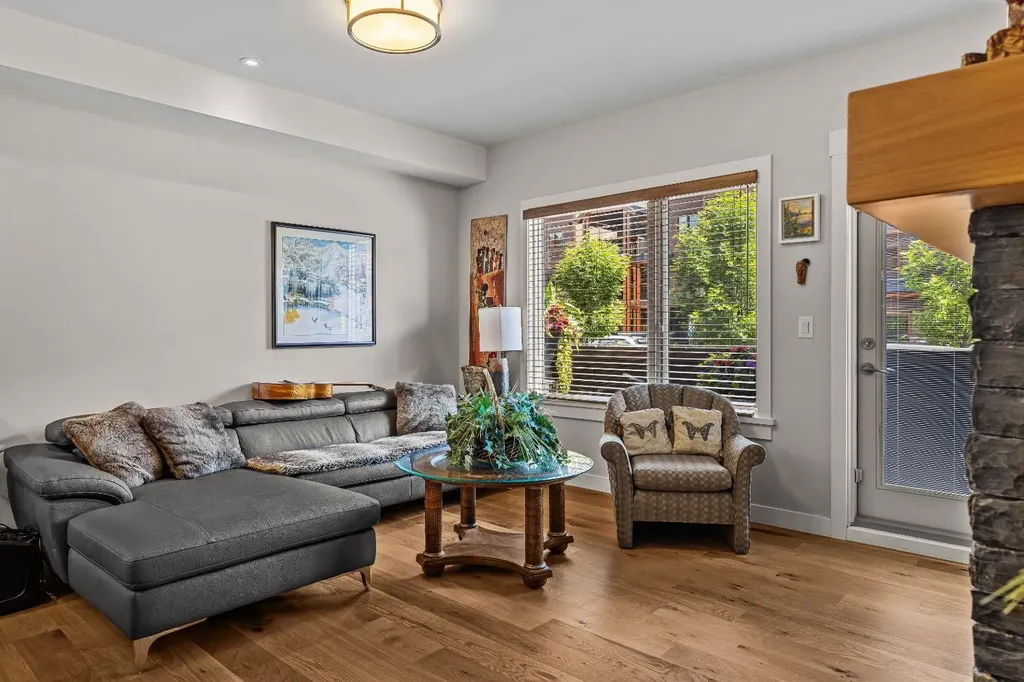 707 Spring Creek Drive Canmore AB T1W 0K7
