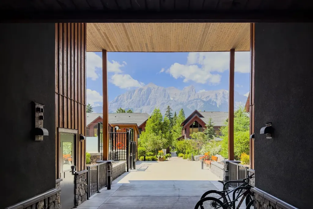 707 Spring Creek Drive Canmore AB T1W 0K7