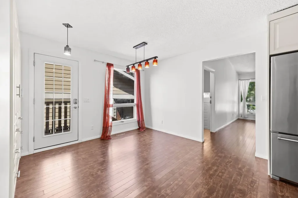 28 Templegreen Bay NE Calgary AB T1Y 4Z3