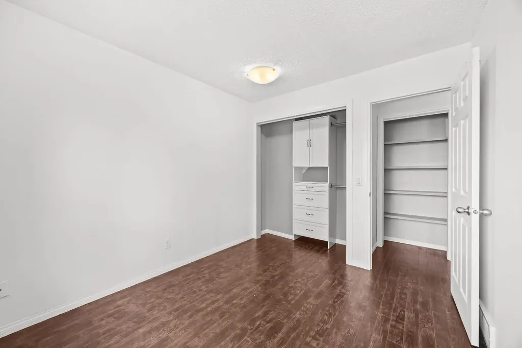 28 Templegreen Bay NE Calgary AB T1Y 4Z3