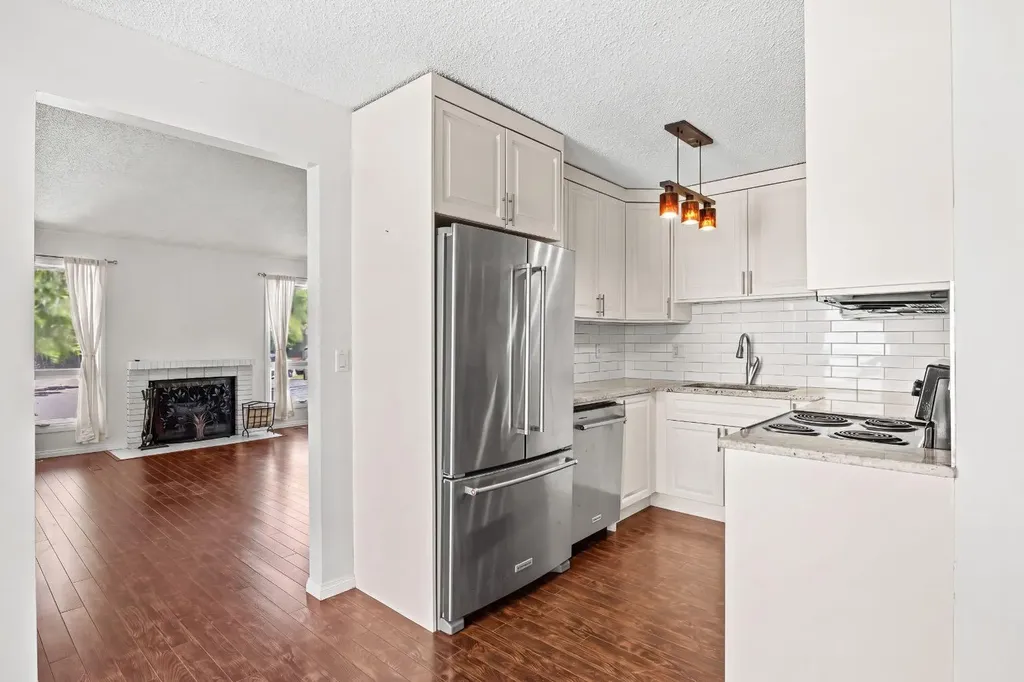 28 Templegreen Bay NE Calgary AB T1Y 4Z3