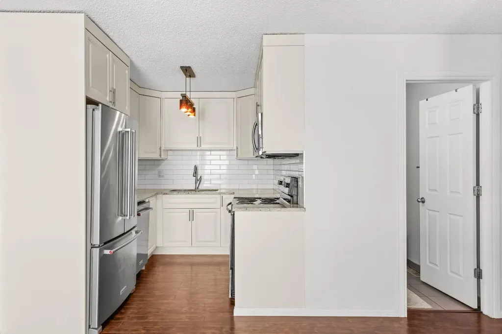 28 Templegreen Bay NE Calgary AB T1Y 4Z3
