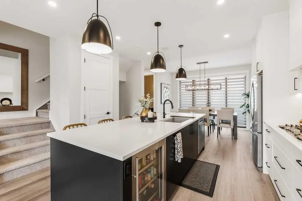 138 Discovery Drive SW Calgary AB T3H 6E9